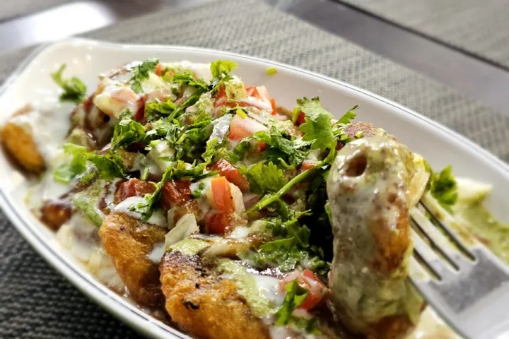Samosa Chaat: A Perfect Blend of Crunch and Flavor